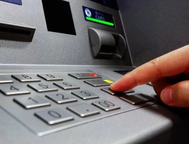 Το γνωρίζατε; - Δείτε γιατί τα PIN στα ATM έχουν 4ψήφιο κωδικό